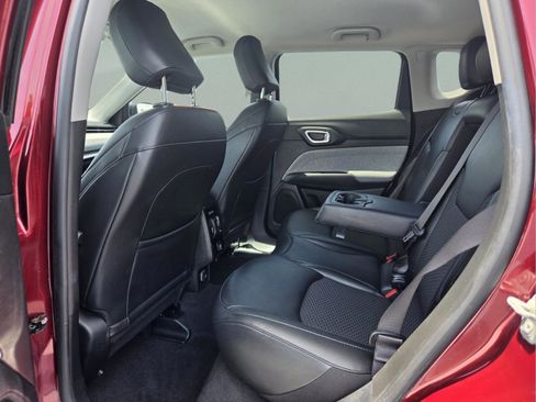 Used 2022 Jeep Compass Latitude AWD/4WD image 25