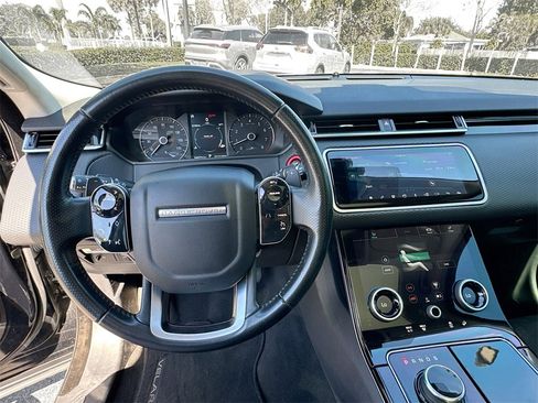 Used 2019 Land Rover Range Rover Velar image 12