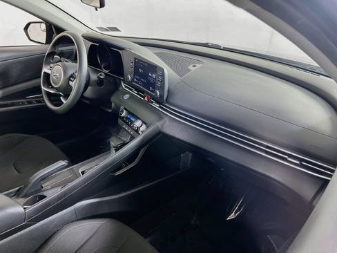 Used 2023 Hyundai Elantra SEL w/ Cargo Package FWD image 26