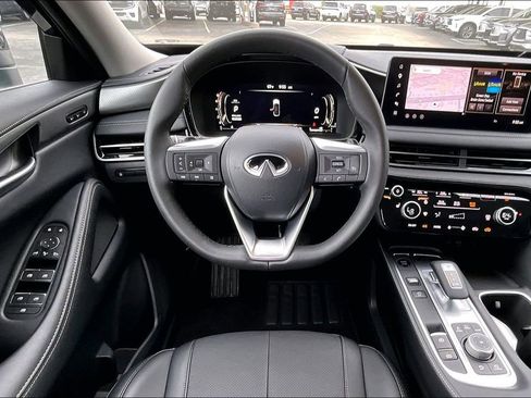 Certified 2026 INFINITI QX60 Pure FWD image 9