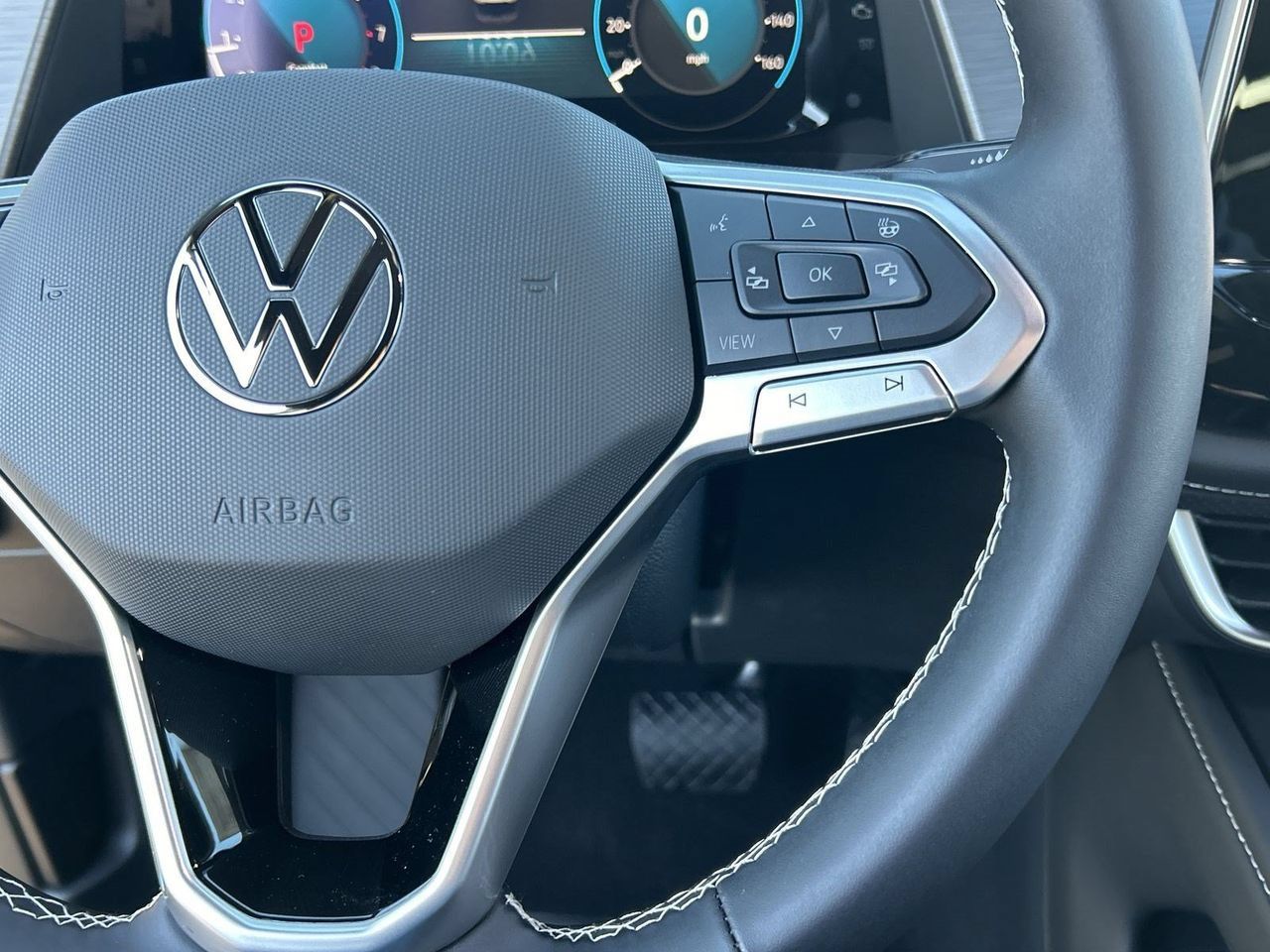 New 2026 Volkswagen Atlas Cross Sport SE FWD image 20
