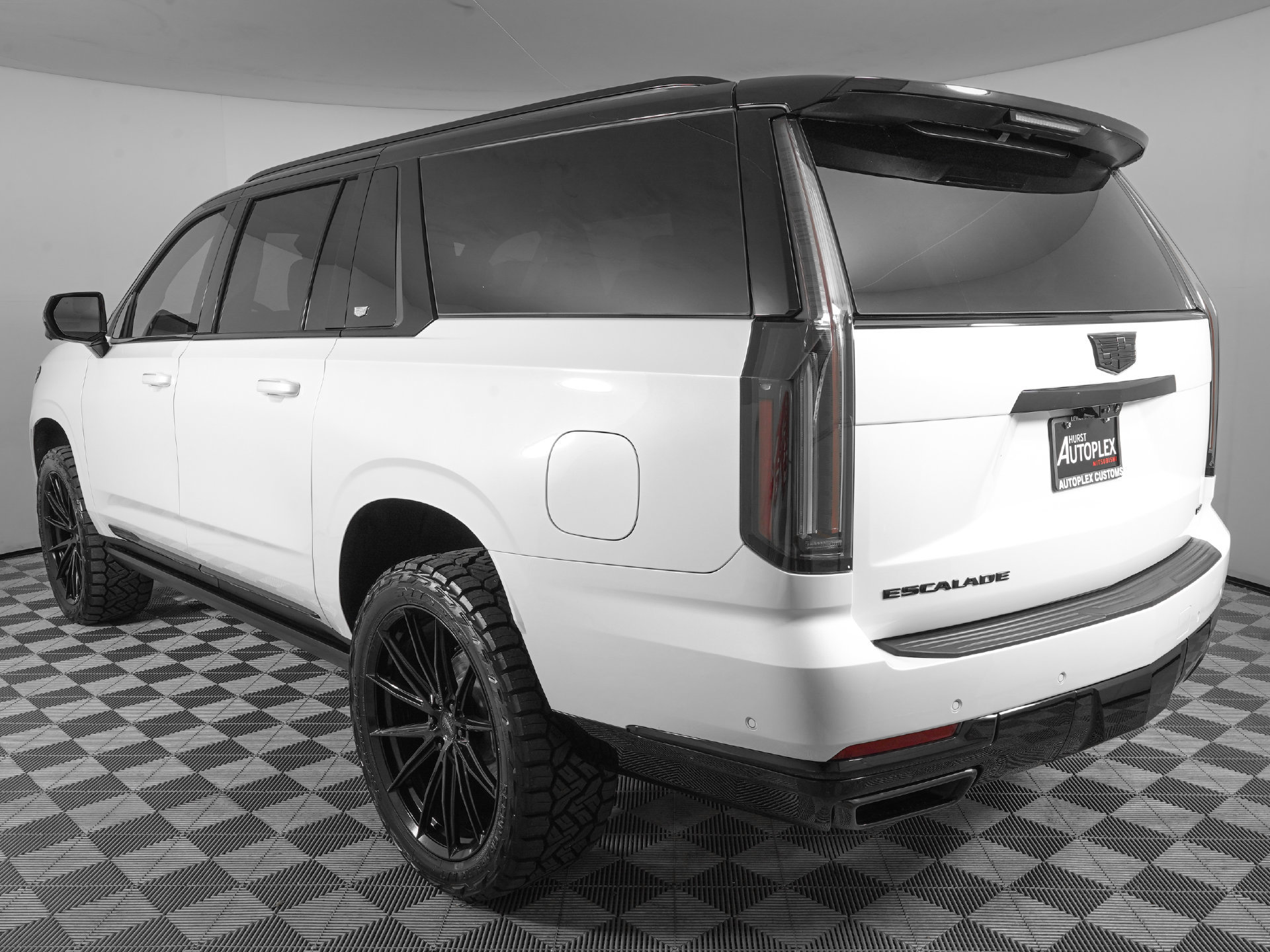 Used 2025 Cadillac Escalade ESV Sport Platinum AWD/4WD image 7