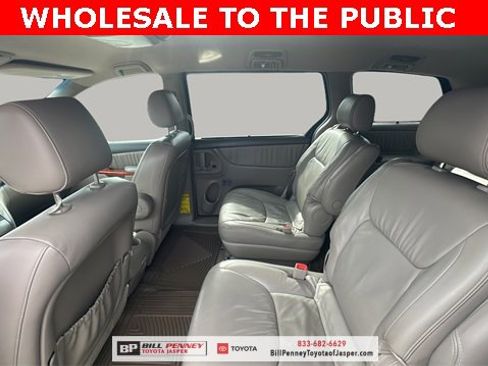 Used 2008 Toyota Sienna XLE image 13
