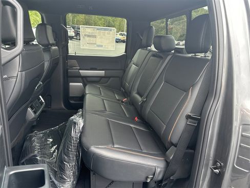 New 2025 Ford F150 Lariat w/ Equipment Group 501A Mid image 15