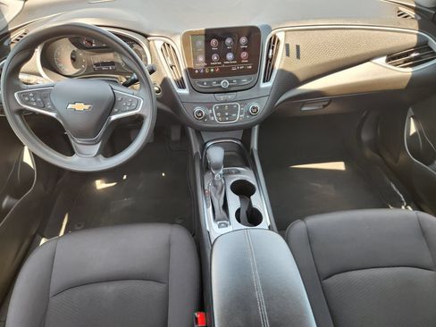 Used 2024 Chevrolet Malibu LT FWD image 24