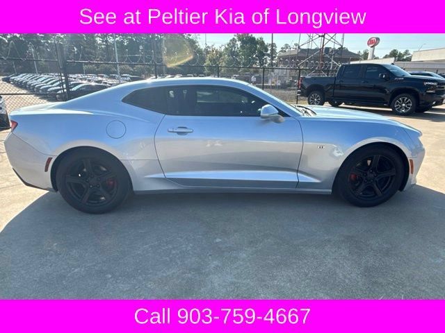 Used 2017 Chevrolet Camaro LT RWD image 6