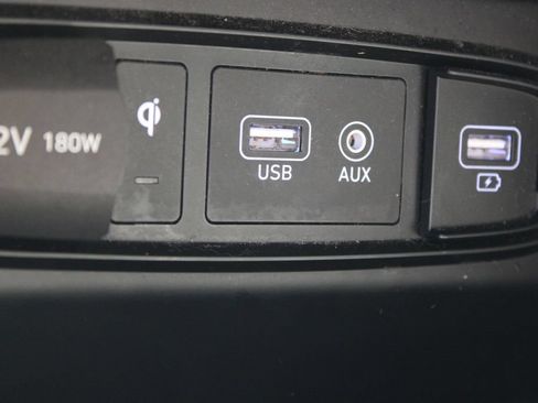 Used 2020 Hyundai Santa Fe Limited AWD/4WD image 16