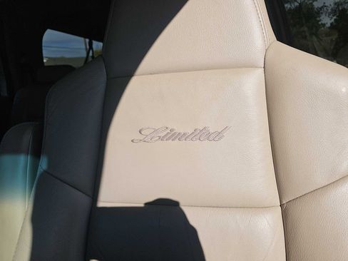 Used 2004 Ford Excursion Limited image 12