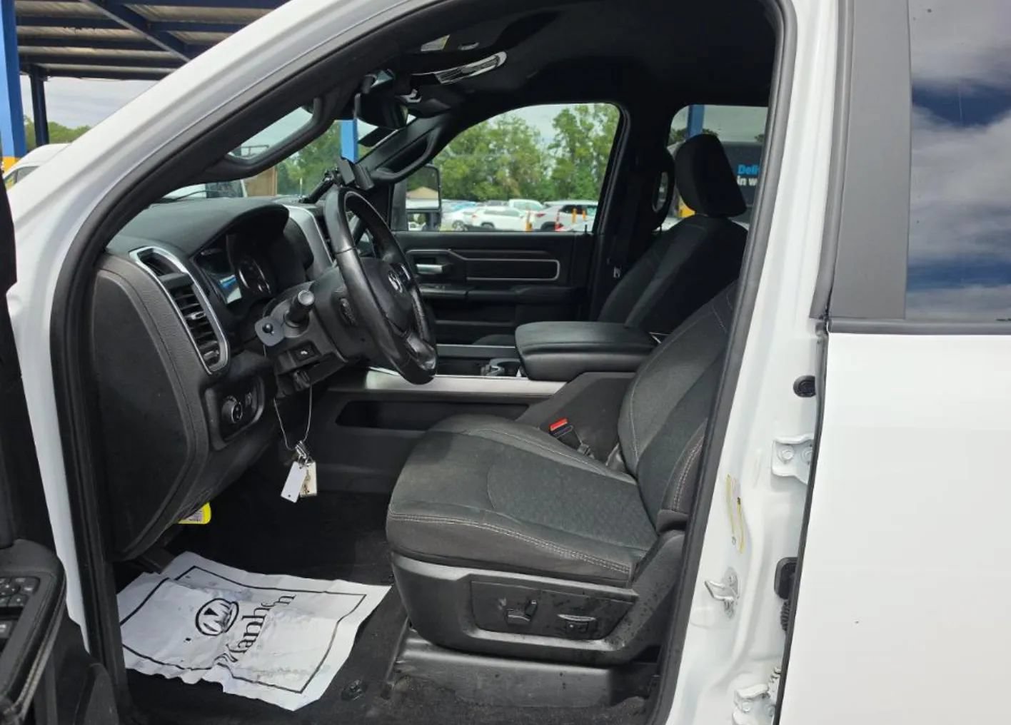 Used 2025 RAM 3500 Big Horn AWD/4WD image 8