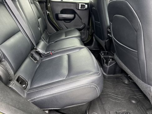 Used 2021 Jeep Gladiator Sport AWD/4WD image 18