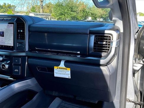 Used 2024 Ford F250 Lariat w/ Chrome Package image 22