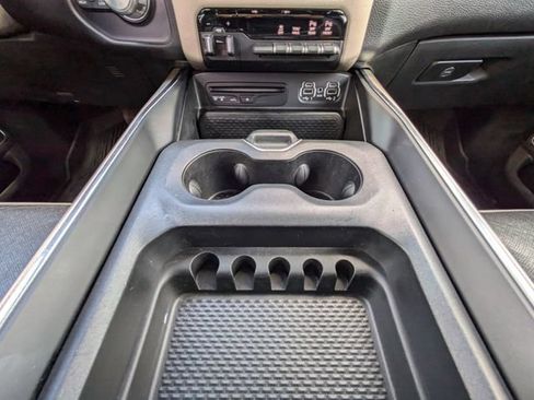 Used 2019 RAM 1500 Laramie w/ Sport Appearance Package AWD/4WD image 17