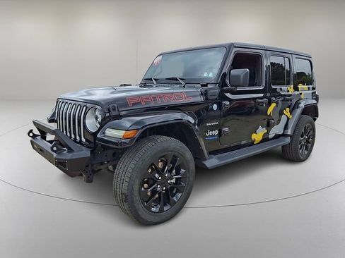 Used 2021 Jeep Wrangler Unlimited Sahara w/ Cold Weather Group AWD/4WD image 5