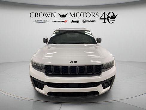 Used 2026 Jeep Grand Cherokee Limited w/ Limited Altitude Package AWD/4WD image 2