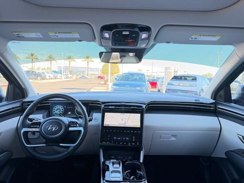 Certified 2024 Hyundai Tucson Limited AWD/4WD image 20
