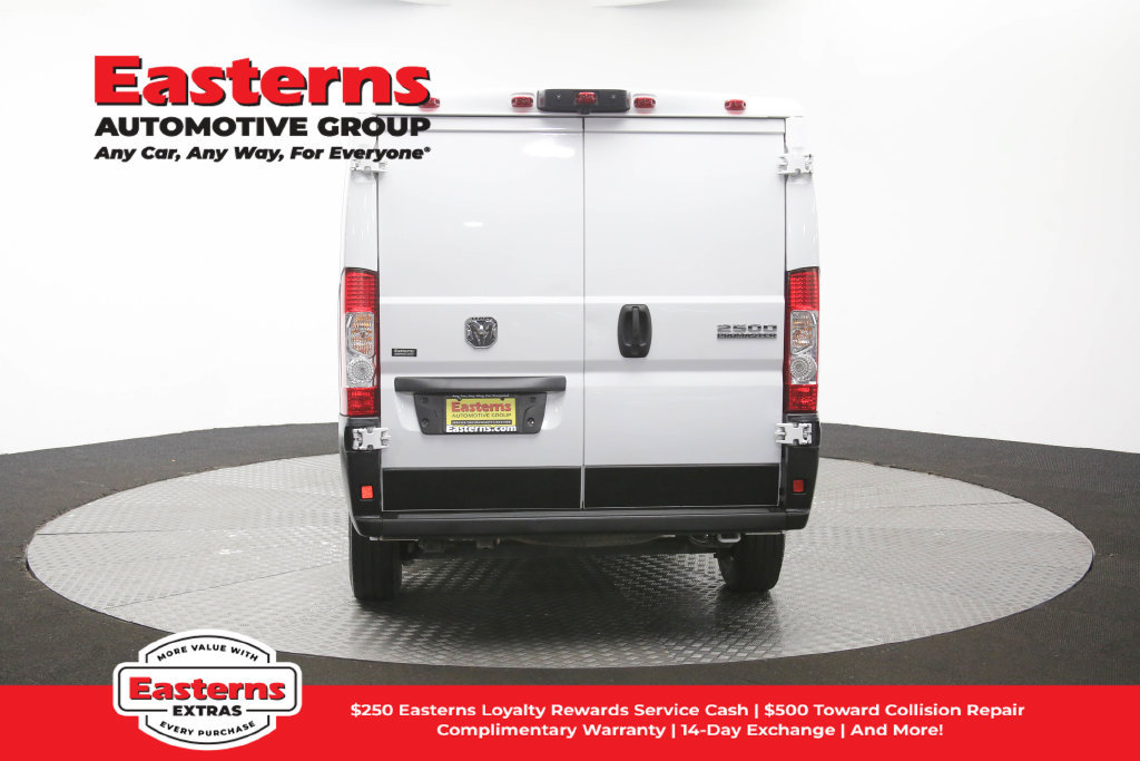 Used 2025 RAM ProMaster 2500 w/ Convenience Group FWD image 32
