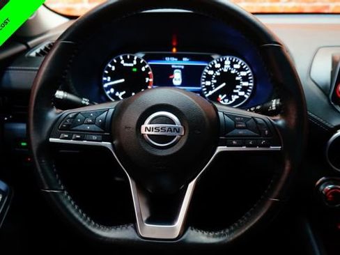 Certified 2022 Nissan Sentra SV FWD image 12