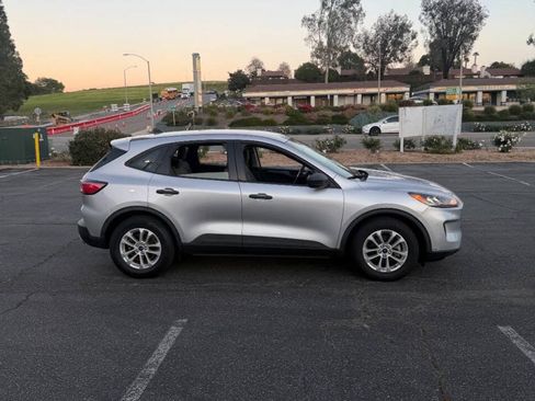 Used 2020 Ford Escape S FWD image 4