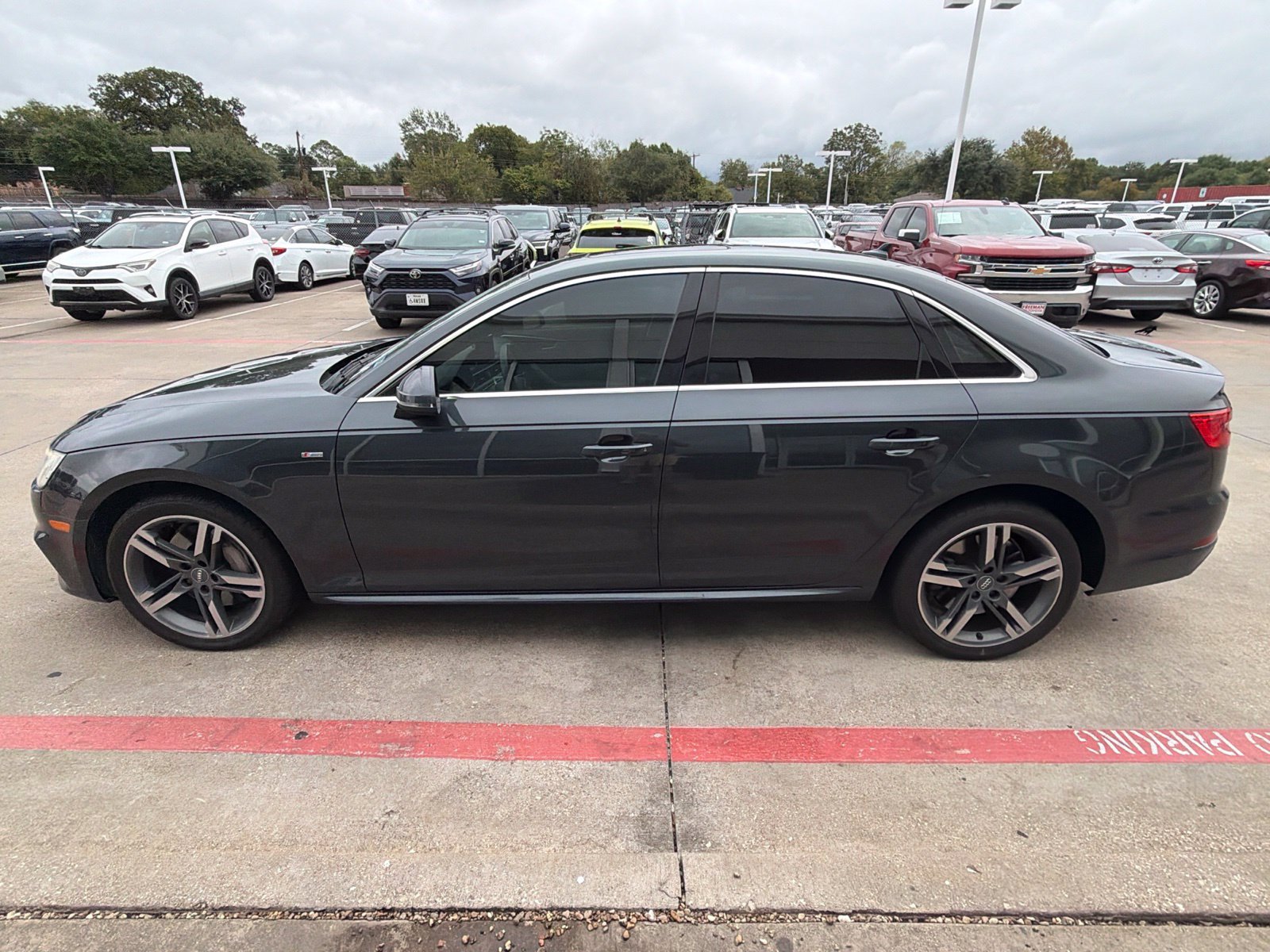 Used 2017 Audi A4 2.0T Premium Plus w/ Premium Plus Package AWD/4WD image 5