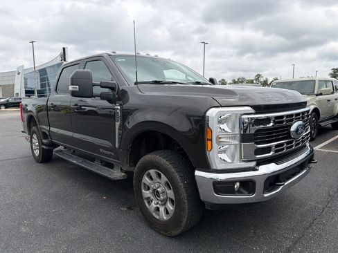 Used 2024 Ford F250 XLT AWD/4WD image 2
