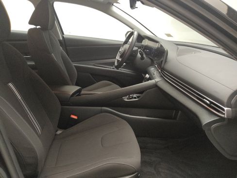 Used 2023 Hyundai Elantra SEL w/ Convenience Package FWD image 21