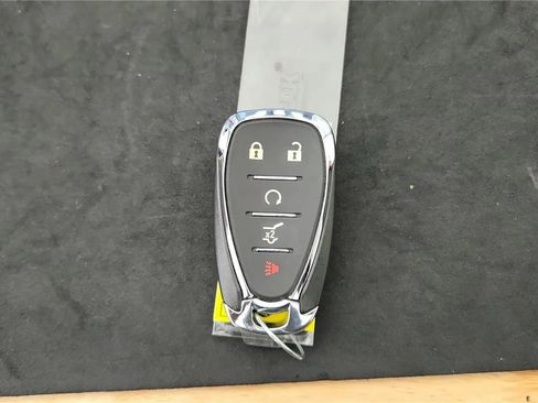 Used 2024 Chevrolet Equinox LT w/ LPO, Floor Liner Package image 21