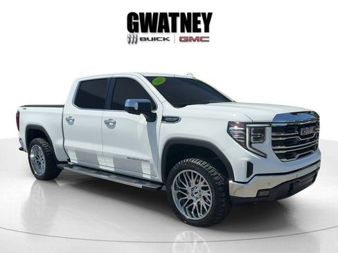 Used 2025 GMC Sierra 1500 SLT w/ SLT Premium Plus Package AWD/4WD image 3