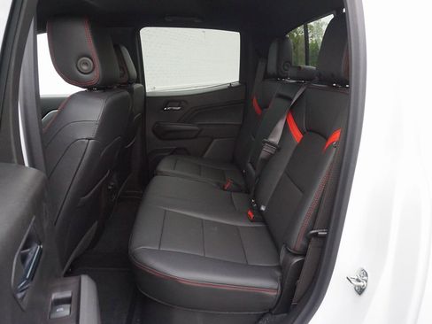 New 2026 Chevrolet Colorado Z71 w/ Technology Package image 11