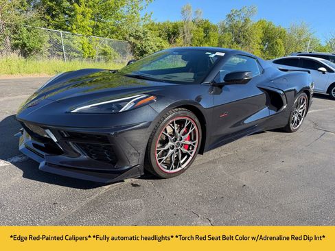 Used 2023 Chevrolet Corvette Stingray Premium Conv w/ Z51 Performance Package RWD image 14