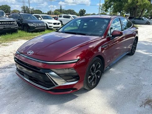Used 2025 Hyundai Sonata SEL FWD image 2