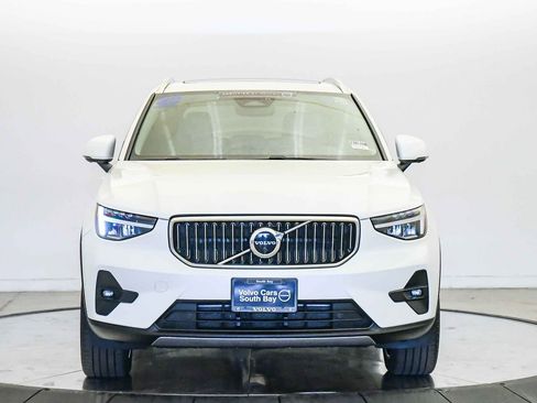 Certified 2023 Volvo XC40 B5 Plus w/ Driver Assist Package AWD/4WD image 7