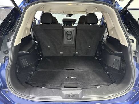 Used 2020 Nissan Rogue SV w/ Premium Package AWD/4WD image 28