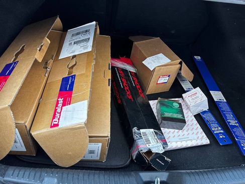 Used 2013 Hyundai Elantra Limited w/ Technology Pkg image 3