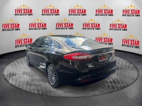 Used 2017 Ford Fusion SE w/ Fusion SE Technology Package image 5