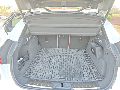 Used 2024 Jaguar F-PACE R-Dynamic S image 12