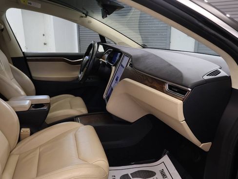 Used 2017 Tesla Model X 75D AWD/4WD image 19