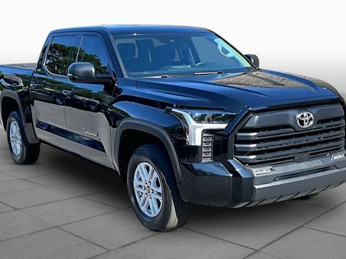 Used 2023 Toyota Tundra SR5 w/ SR5 Premium Package AWD/4WD image 3