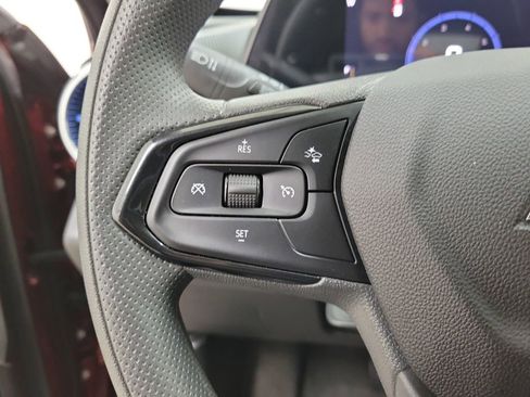 Used 2025 Chevrolet Trax LT image 22