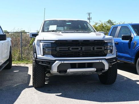 Used 2025 Ford F150 Raptor image 3