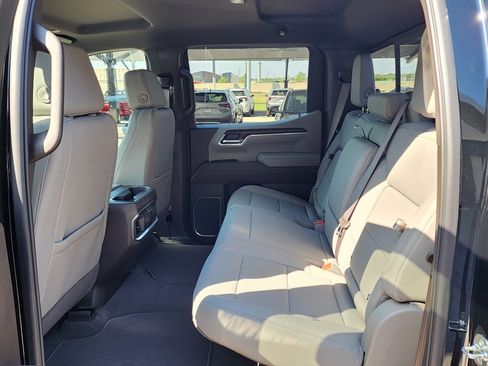 New 2026 GMC Sierra 1500 SLT w/ SLT Premium Plus Package image 42