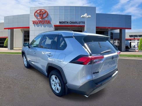 Used 2021 Toyota RAV4 XLE w/ Convenience Package image 6