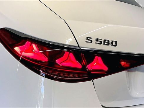 New 2027 Mercedes-Benz S 580 4MATIC Sedan image 5