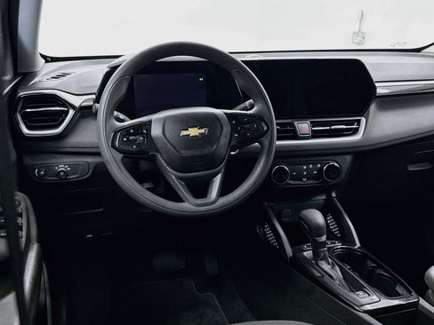 Used 2026 Chevrolet TrailBlazer LS w/ LS Convenience Package FWD image 17