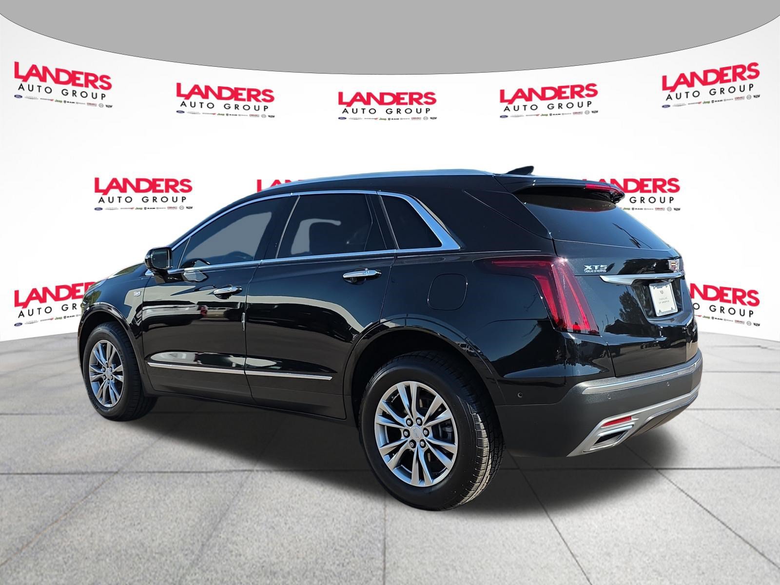 Used 2022 Cadillac XT5 Premium Luxury w/ Technology Package FWD image 5
