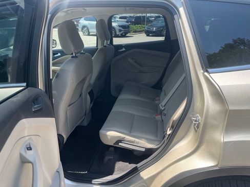 Used 2018 Ford Escape SE w/ SE Sync 3 Package FWD image 26