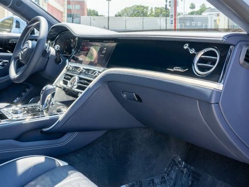 New 2025 Bentley Flying Spur Plug-In Hybrid image 26