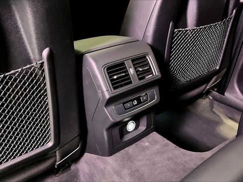 Used 2020 Audi Q5 2.0T Premium w/ Convenience Package AWD/4WD image 10