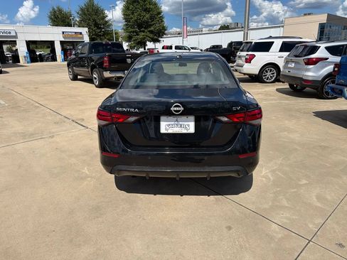 Used 2024 Nissan Sentra SV FWD image 11