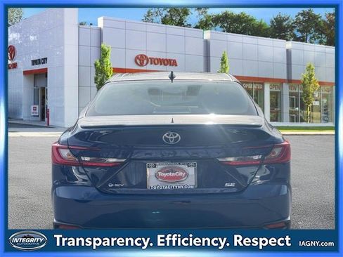 Certified 2025 Toyota Camry SE image 7