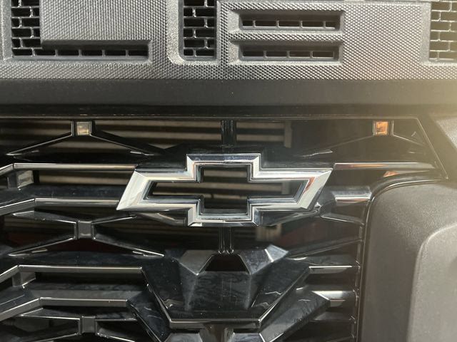 Certified 2021 Chevrolet Colorado ZR2 w/ ZR2 Dusk Special Edition AWD/4WD image 31